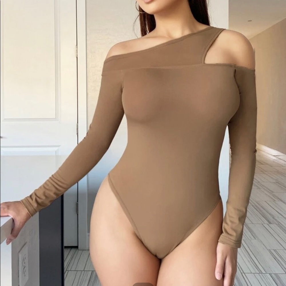 Asymmetrical long sleeve bodysuit old shoulder